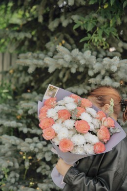 №44 Букет из роз и хризантем